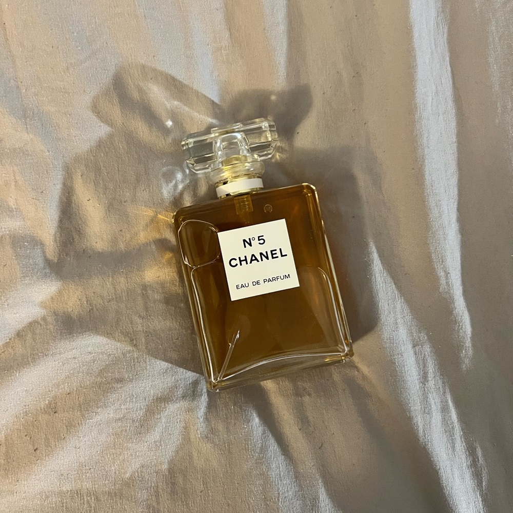 CHANEL N°5 PERFUME.